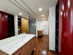 Huit (D26), Terrace #439969431